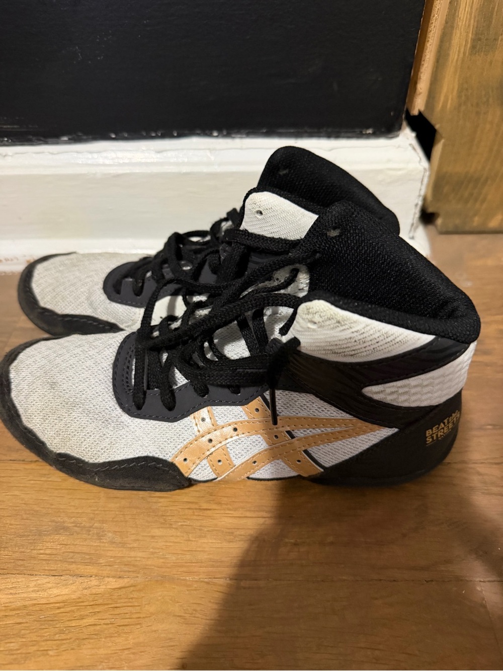 Asics Kids Wrestling Sneakers White, Black & Gold